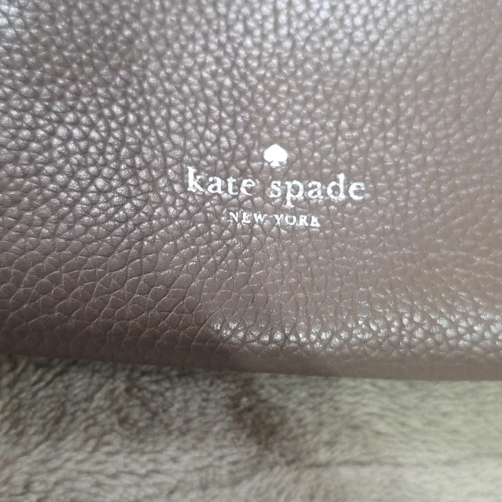 Kate Spade Shara Cosmetic Wallet Wristlet Larchment Ave.  Walnut Leather Studded